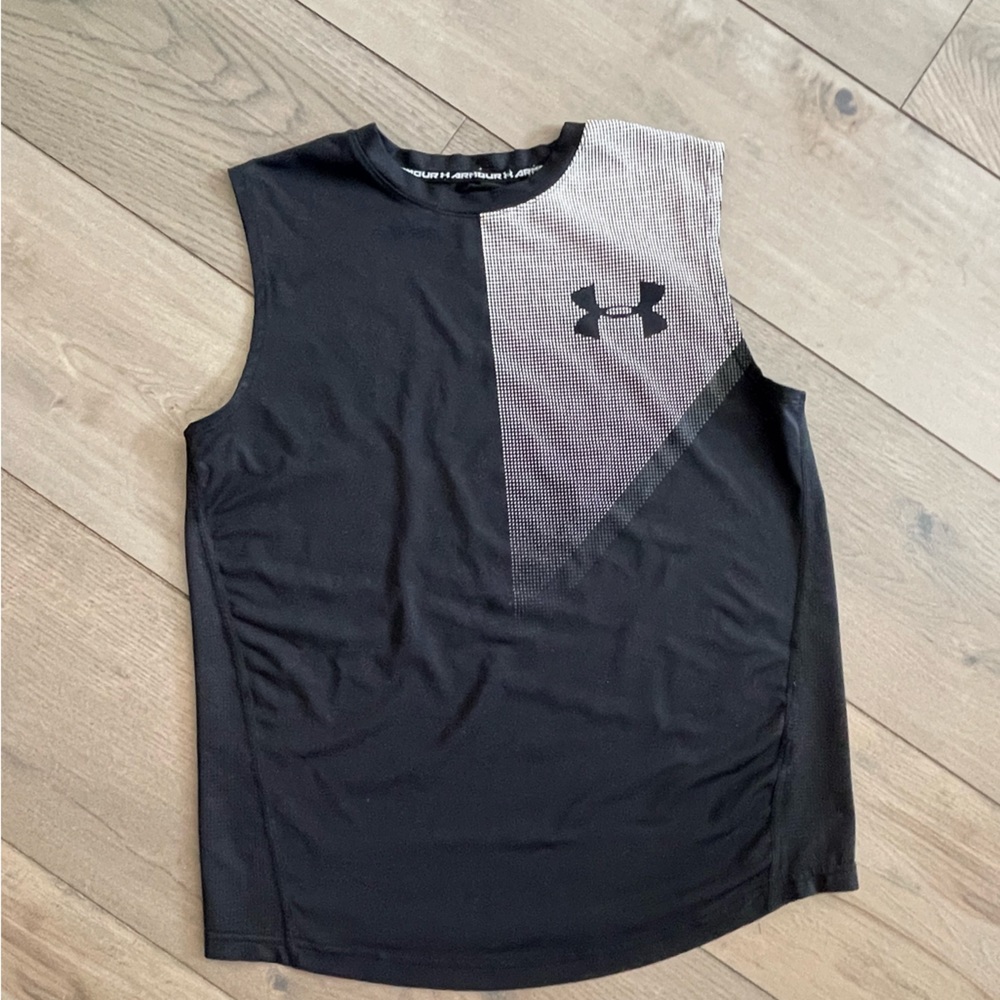 Under Armour Loose Fitted Cut Off Shirt